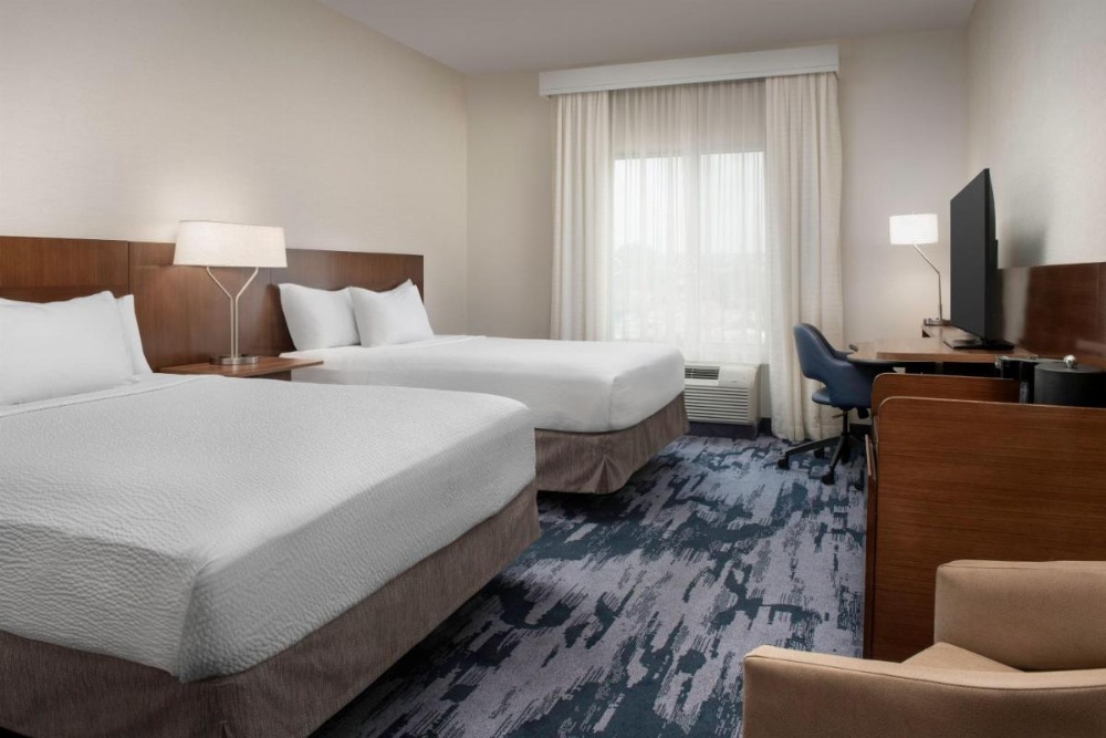 Queen Room with Two Queen Beds and Adapted Tub - Mobility and Hearing Accessible